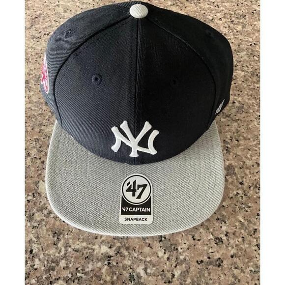 MLB New York Yankees‎ (Blank) Men's Replica Baseball Jersey & Snapback Hat - Picture 7 of 9